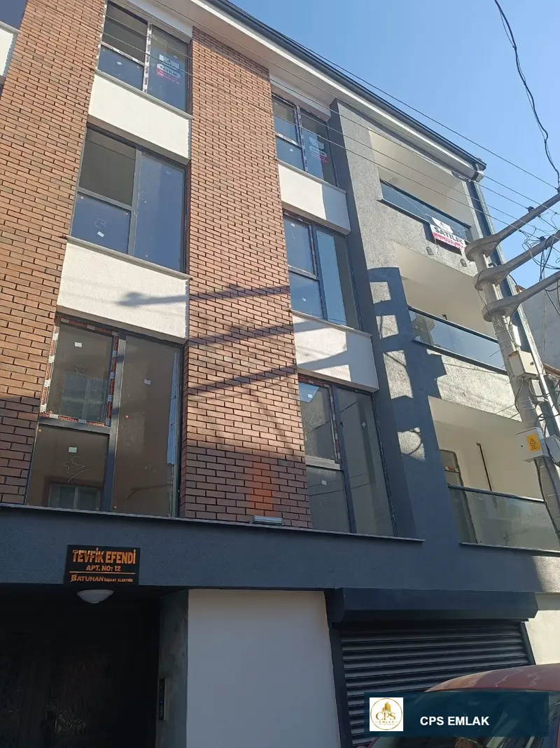 BİRLİK CADDESİ YANI YATIRIMLIK 2+0 DAİRE TRANVAY DURAGINA BİR DAKİKA MESAFEDE