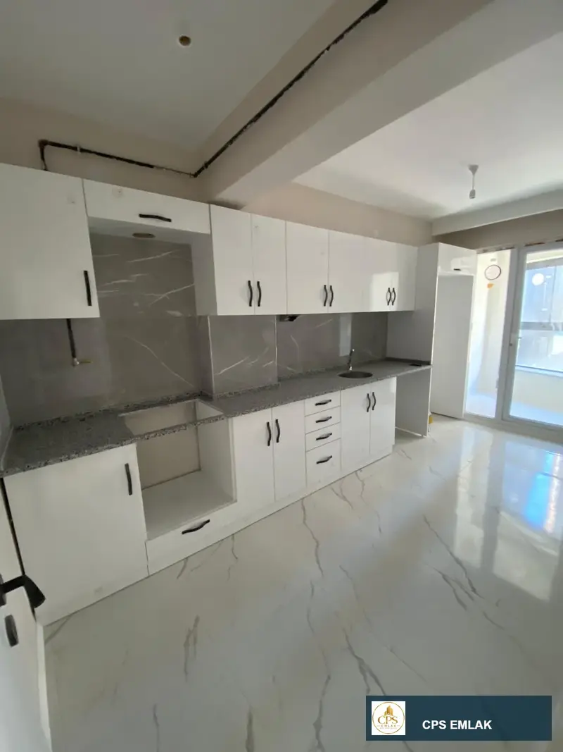 SÜTLÜCEDE 3. KAT DA ULTRA LÜKS SIFIR  MODERN 2+1DAİRE 