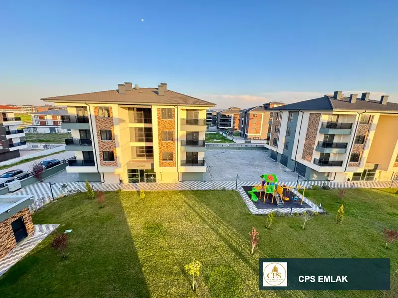 AŞAĞISÖĞÜTÖNÜNDE SİTE İÇERİSİNDE ULTRA LÜKS 184M2 DAİRE